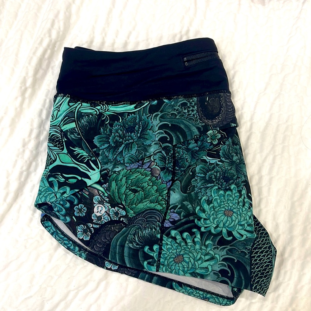 Lululemon Speeds Size 6